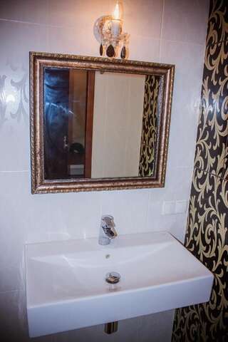 Апартаменты Luxury Apartments in the center Днепр Апартаменты-13